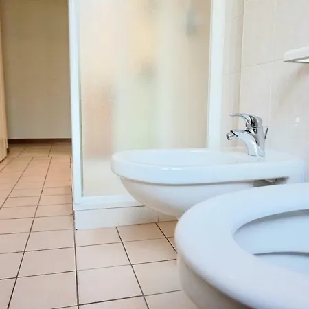 Garda Apartment *